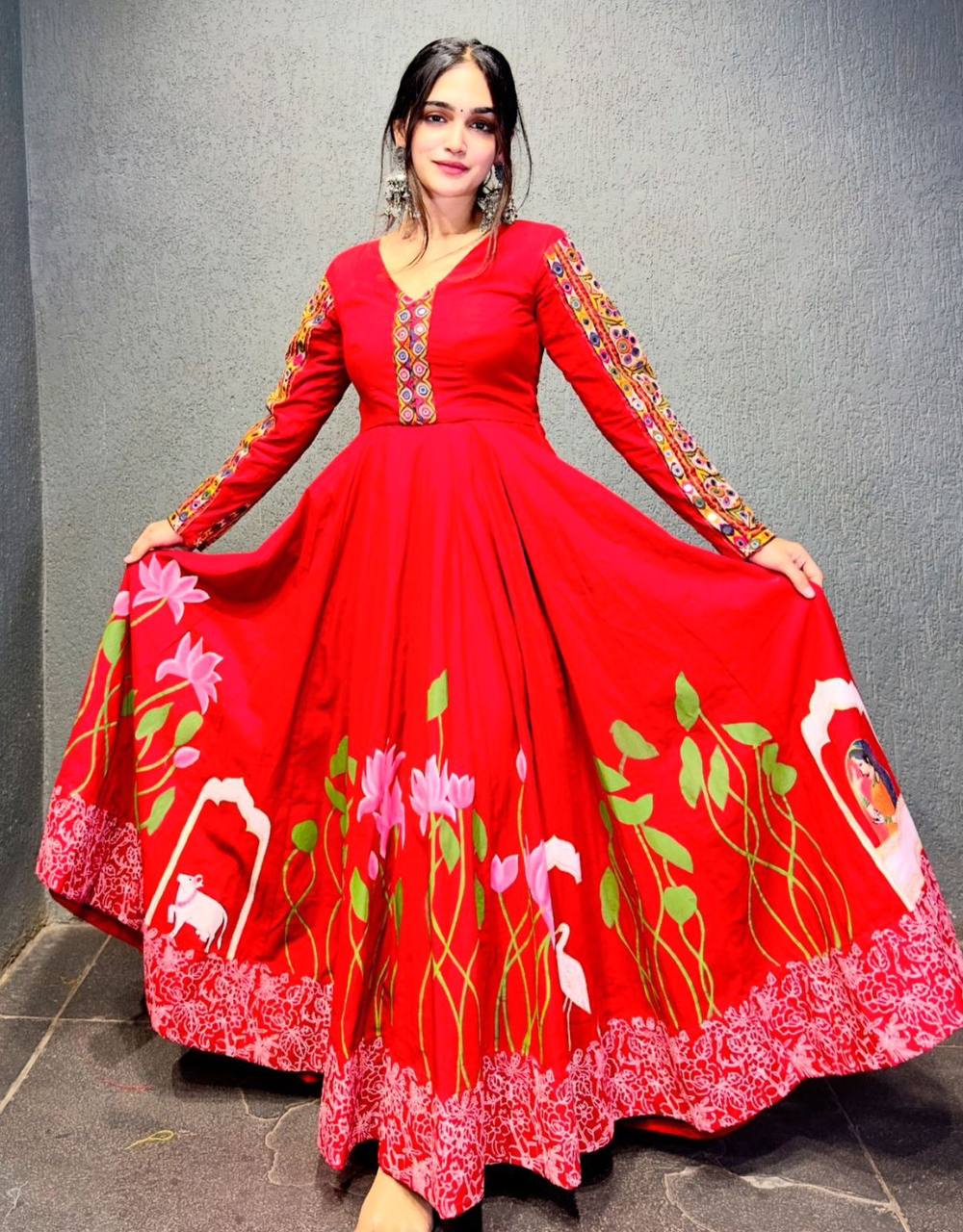 Elegant Cotton Gown Set for Garba Nights